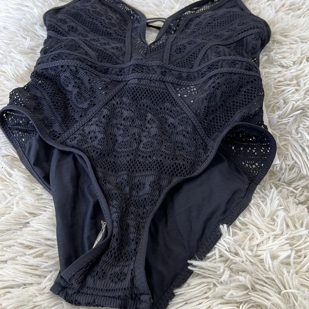 BECCA Color Play One Piece Swimsuit, Plunge Neck, Crochet, Bathing Suits black - Picture 5 of 10